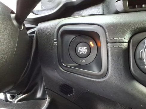 Used 2024 Jeep Wrangler Unlimited Sahara image 32