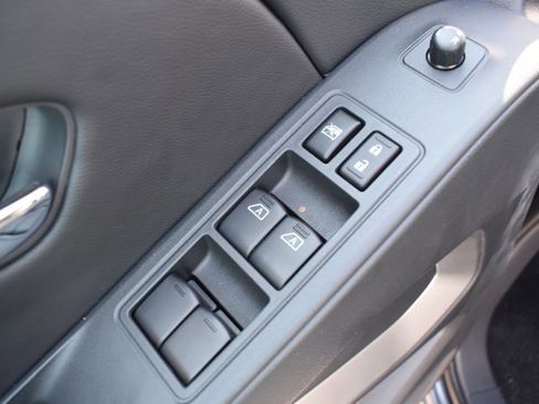 New 2026 Nissan Frontier SV w/ Tow Package image 13