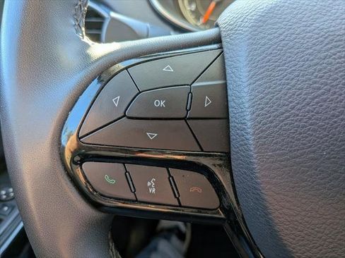 Certified 2023 Jeep Cherokee Altitude Lux image 31