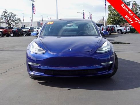 Used 2019 Tesla Model 3 Performance image 3