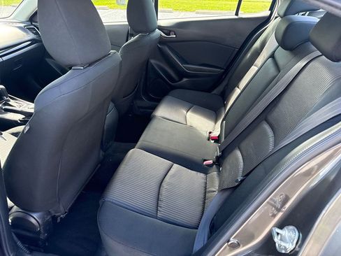 Used 2016 MAZDA MAZDA3 i Touring FWD image 11