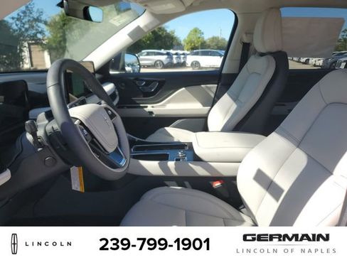 New 2025 Lincoln Aviator Premiere w/ Equipment Group 101A image 18