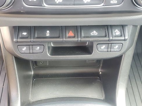 Used 2018 Chevrolet Colorado Z71 image 29