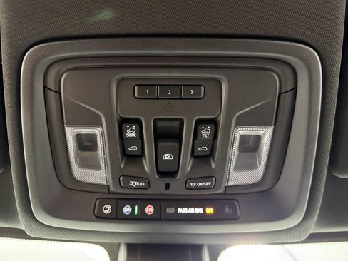 Used 2022 GMC Sierra 1500 AT4 w/ AT4 Premium Package AWD/4WD image 37