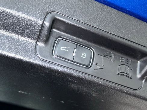 Used 2021 Ford Explorer XLT w/ Equipment Group 202A image 39