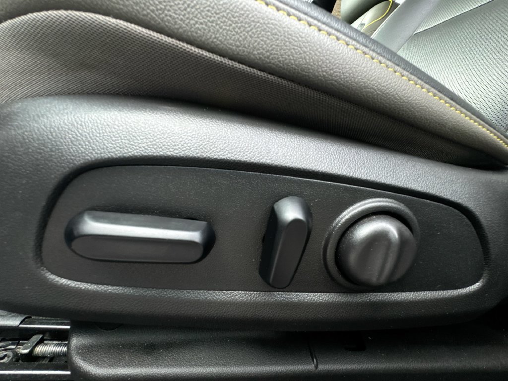 Used 2024 Chevrolet Trax ACTIV w/ Sunroof Package FWD image 14