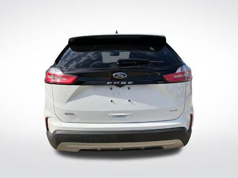 Certified 2024 Ford Edge SEL w/ Convenience Package AWD/4WD image 4
