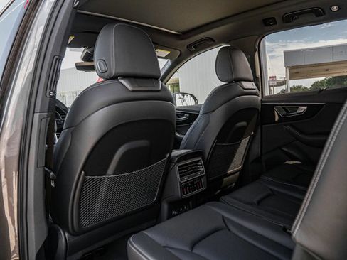 Used 2025 Audi Q7 3.0T Premium Plus image 28