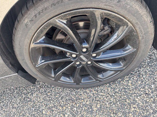 Used 2020 Lincoln MKZ Reserve w/ Elements Package AWD/4WD image 4