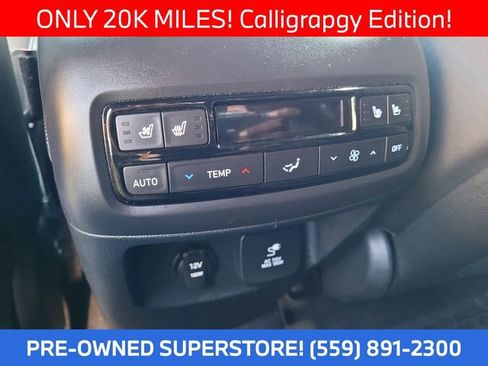 Used 2024 Hyundai Palisade Calligraphy image 12