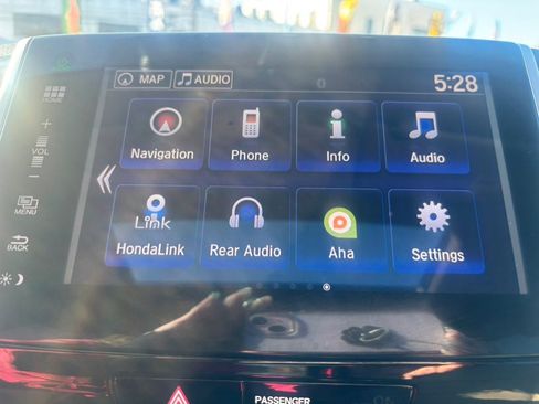 Used 2016 Honda Pilot Touring image 26