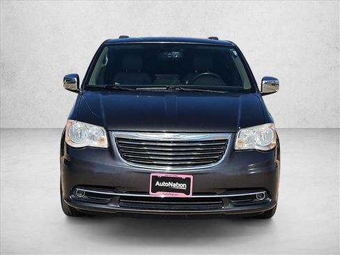Used 2015 Chrysler Town & Country Touring-L w/ Driver Convenience Group FWD image 2