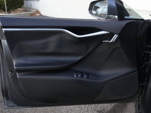 Used 2017 Tesla Model S 75D image 24