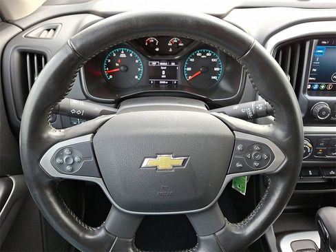 Used 2022 Chevrolet Colorado LT w/ LT Convenience Package image 18