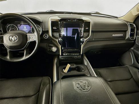 Used 2019 RAM 1500 Laramie AWD/4WD image 32