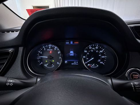 Used 2021 Nissan Rogue Sport SL w/ Premium Package image 18