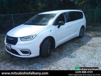 Used 2024 Chrysler Pacifica Limited