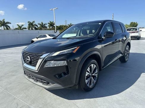 Used 2023 Nissan Rogue SV image 34