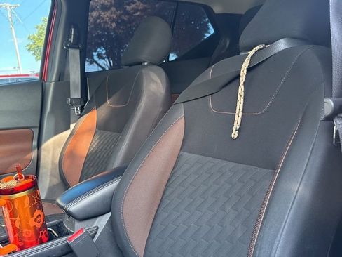 Used 2021 Nissan Kicks SR w/ Interior Electronics Package FWD image 3