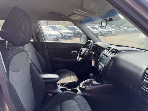 Used 2018 Kia Soul + image 24