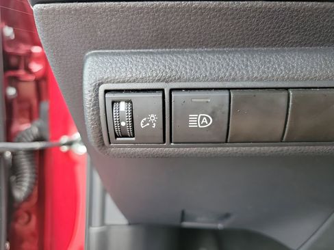 Used 2025 Toyota Corolla LE image 30