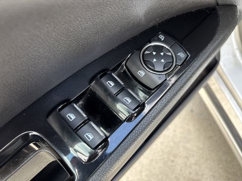 Used 2013 Ford Fusion SE FWD image 23