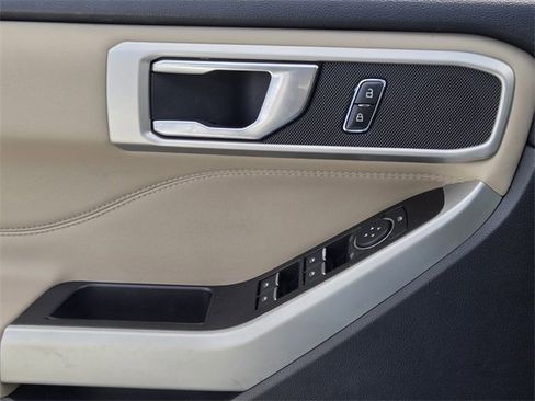 Used 2020 Ford Explorer XLT w/ Equipment Group 202A image 26