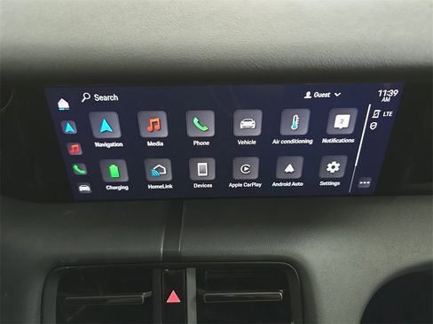 Used 2023 Porsche Taycan image 17