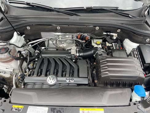 Used 2023 Volkswagen Atlas Cross Sport SEL AWD/4WD image 31