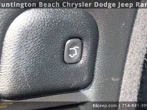 Used 2024 Dodge Durango GT image 45