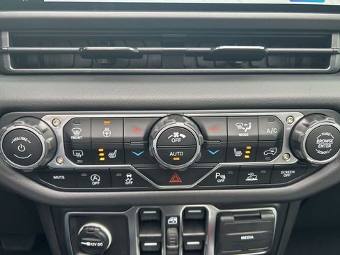 New 2025 Jeep Wrangler Sahara image 26