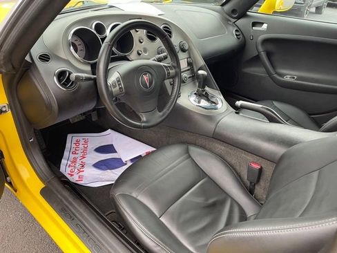Used 2007 Pontiac Solstice Convertible w/ Premium Package image 6