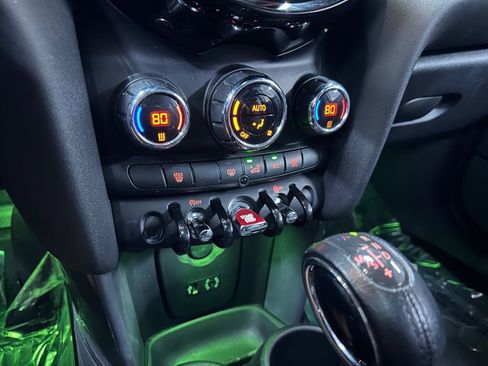 Used 2016 MINI Cooper 2-Door Hardtop image 22