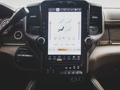 Used 2022 RAM 3500 Limited image 5