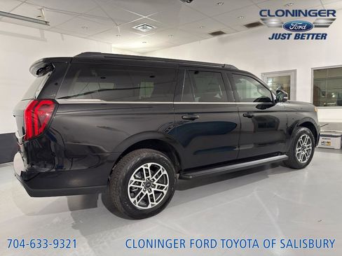 New 2026 Ford Expedition Max Active image 15