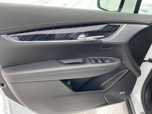 Certified 2024 Cadillac XT6 Premium Luxury w/ LPO, Floor Liner Package image 18