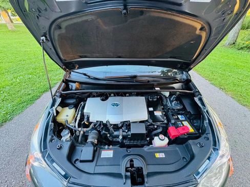 Used 2018 Toyota Prius Two image 22