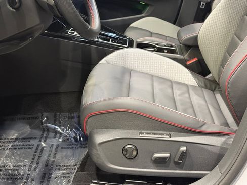 Used 2024 Volkswagen GTI Autobahn image 23