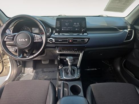 Used 2023 Kia Seltos S FWD image 10