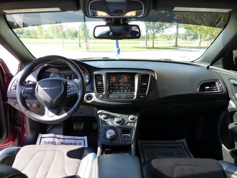 Used 2016 Chrysler 200 S FWD image 37