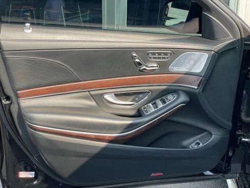Used 2019 Mercedes-Benz S 63 AMG S 4MATIC Sedan w/ Warmth & Comfort Package image 22