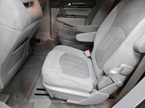 Used 2017 Buick Enclave Convenience FWD image 8