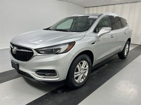 Used 2020 Buick Enclave Essence image 4