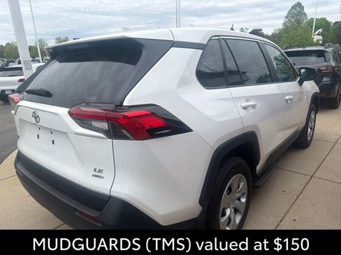 Used 2024 Toyota RAV4 LE AWD/4WD image 7