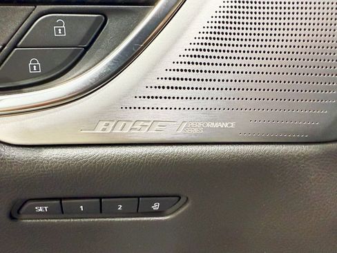 Used 2021 Cadillac XT6 Premium Luxury image 34