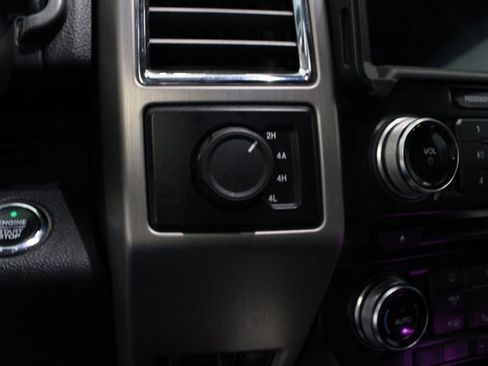 Used 2015 Ford F150 Platinum w/ Equipment Group 701A Luxury image 11