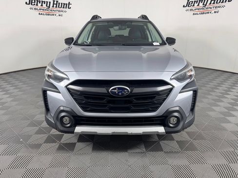 Used 2023 Subaru Outback Limited XT AWD/4WD image 5