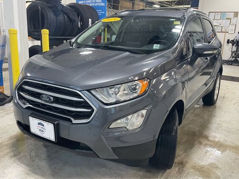 Used 2020 Ford EcoSport SE w/ SE Convenience Package image 4