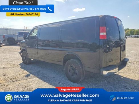 Used 2017 Chevrolet Express 2500 RWD image 3