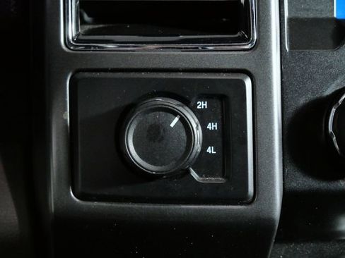 Used 2019 Ford F150 XLT w/ Equipment Group 302A Luxury AWD/4WD image 24